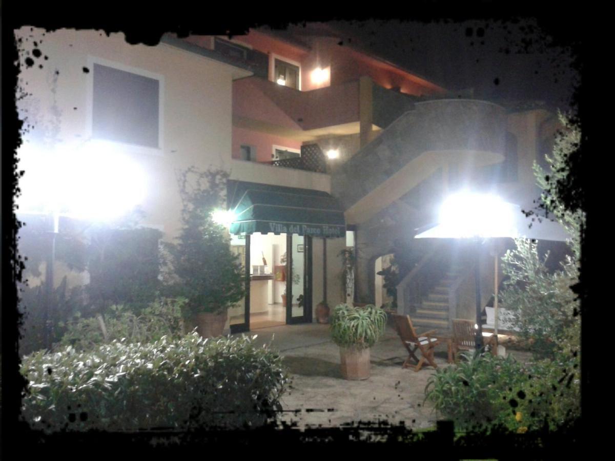 Hotel Villa Del Parco Λα Μανταλένα Εξωτερικό φωτογραφία